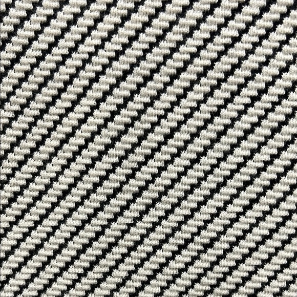Maeve Black and White Textured Knit Sleeveless V Neck Blouse - Size Small - Picture 10 of 13